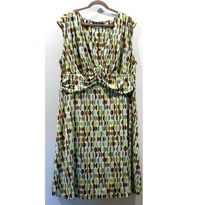 Dressbarn V-Neck, Midi Dress / Size 22